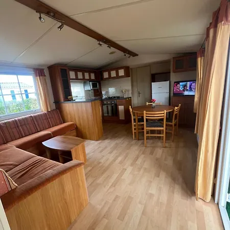 Mobile-home 4 Etoiles Bord De *