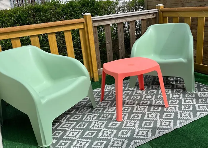 Mobile-home 4 Etoiles Bord De *